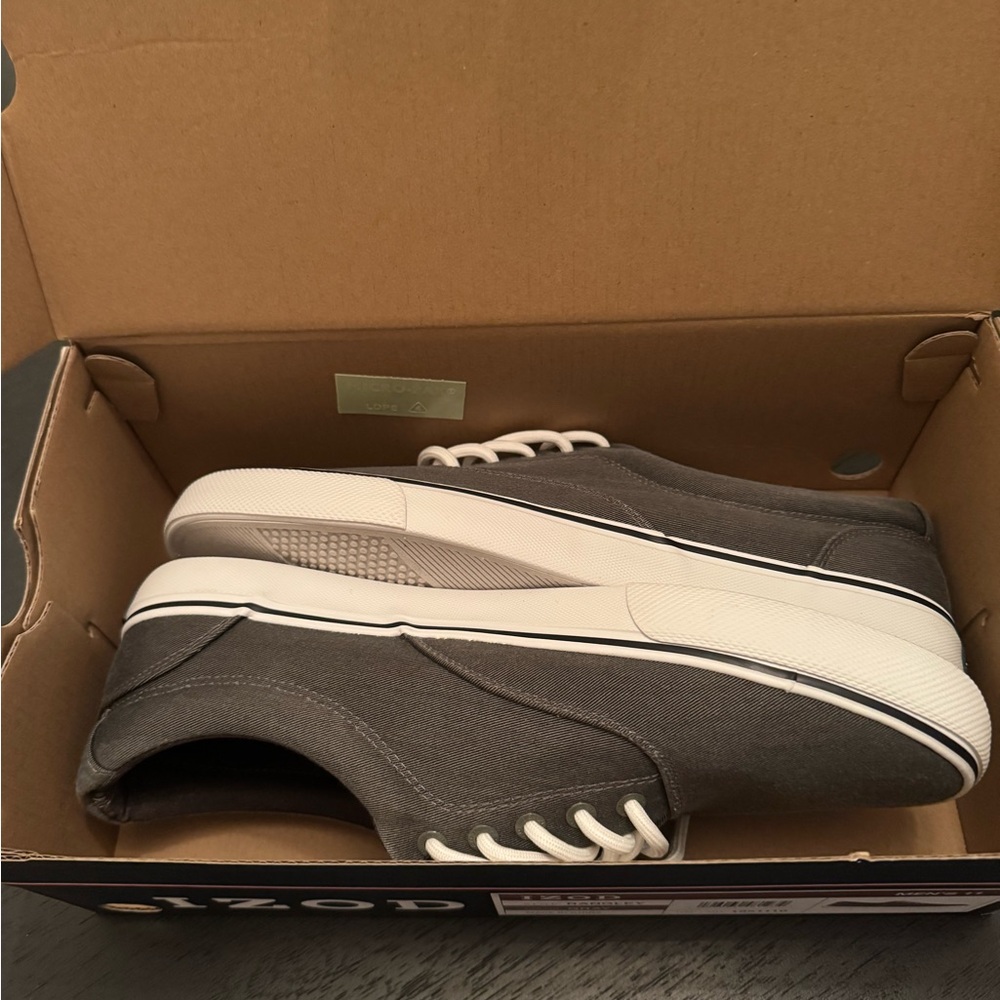 NEW IZOD Men's Charcoal Gray Sneakers